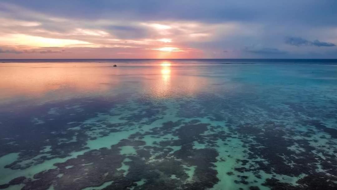 Moorea Island Beach Hotel Exteriör bild