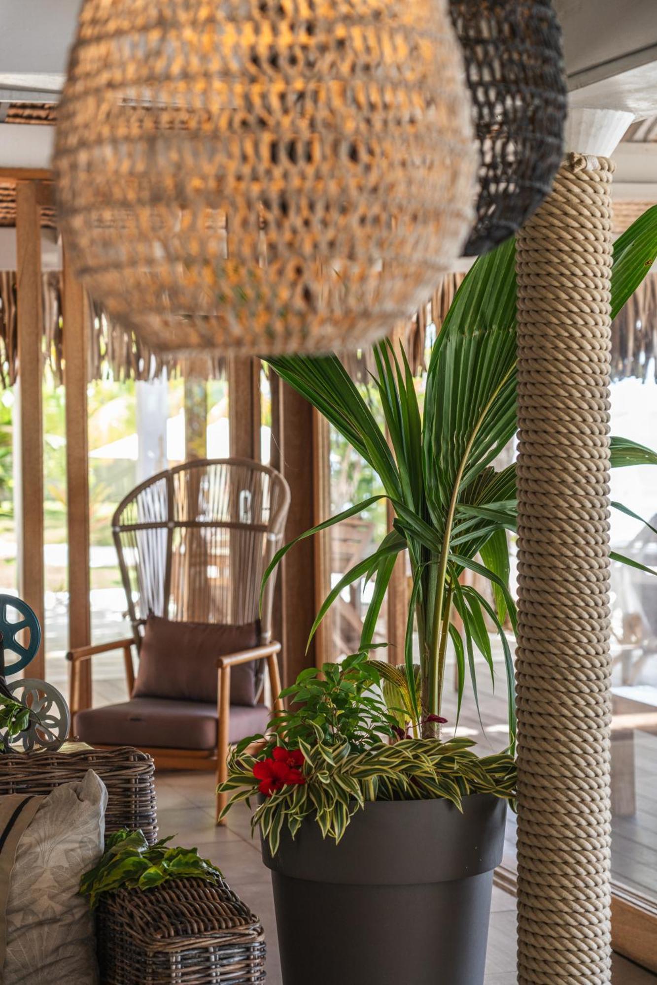 Moorea Island Beach Hotel Exteriör bild