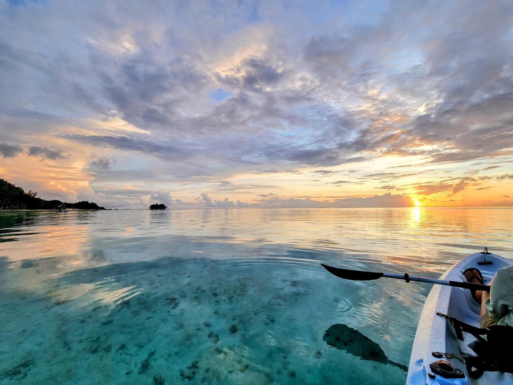 Moorea Island Beach Hotel Exteriör bild